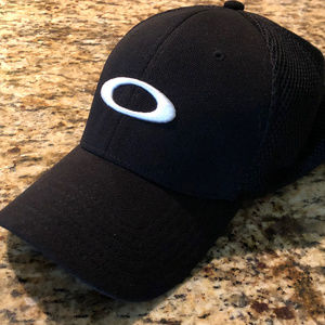 Men's Oakley Golf Ellipse Logo Hat Size L/XL NWOT